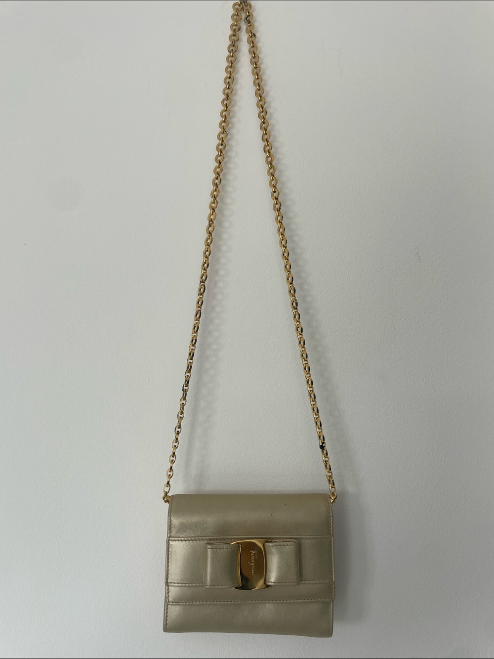 Salvatore Ferragamo vara bow clutch